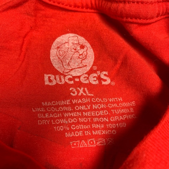 Buc-ees Lot - Picture 3 of 9